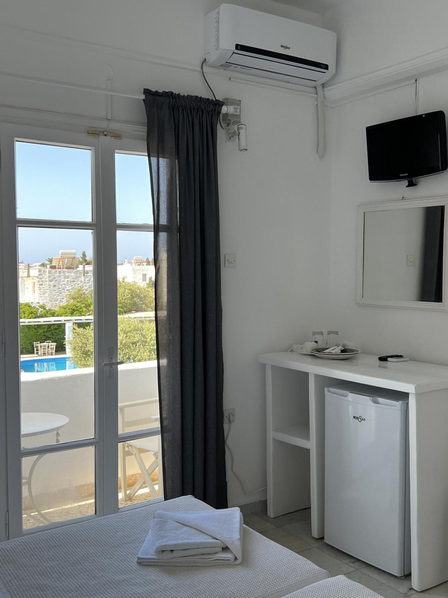 Hotel Anezina Drios Exterior photo